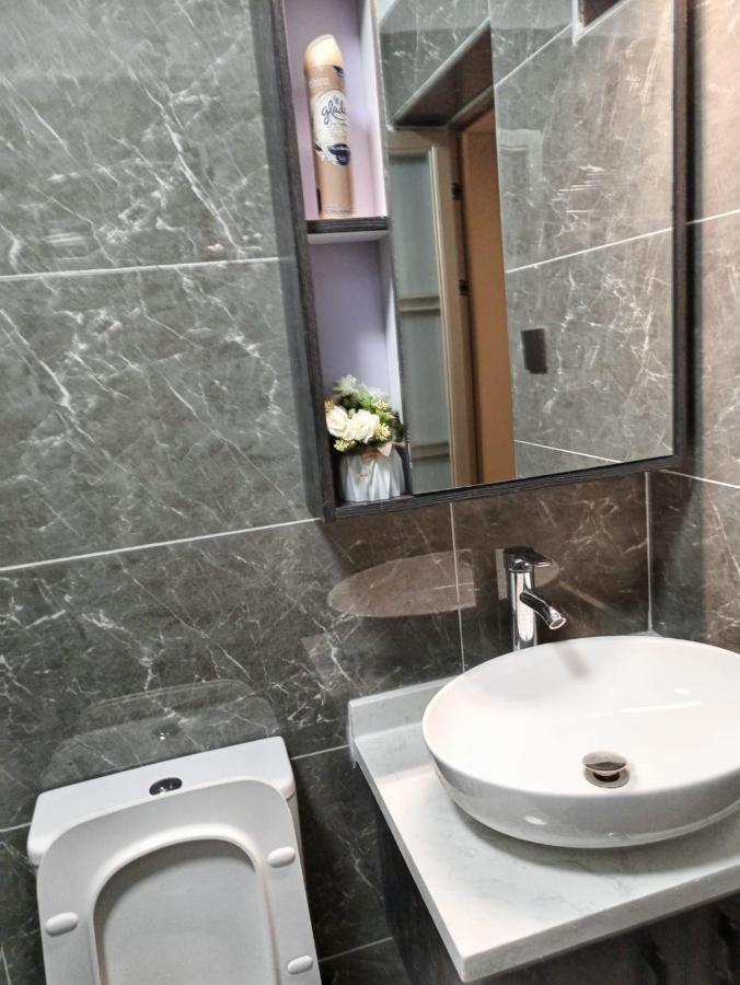 Stayrest Safari Tours New 3 Bedroom Apartments In Kilimani Nairobi With Rooftop Pool Exteriör bild